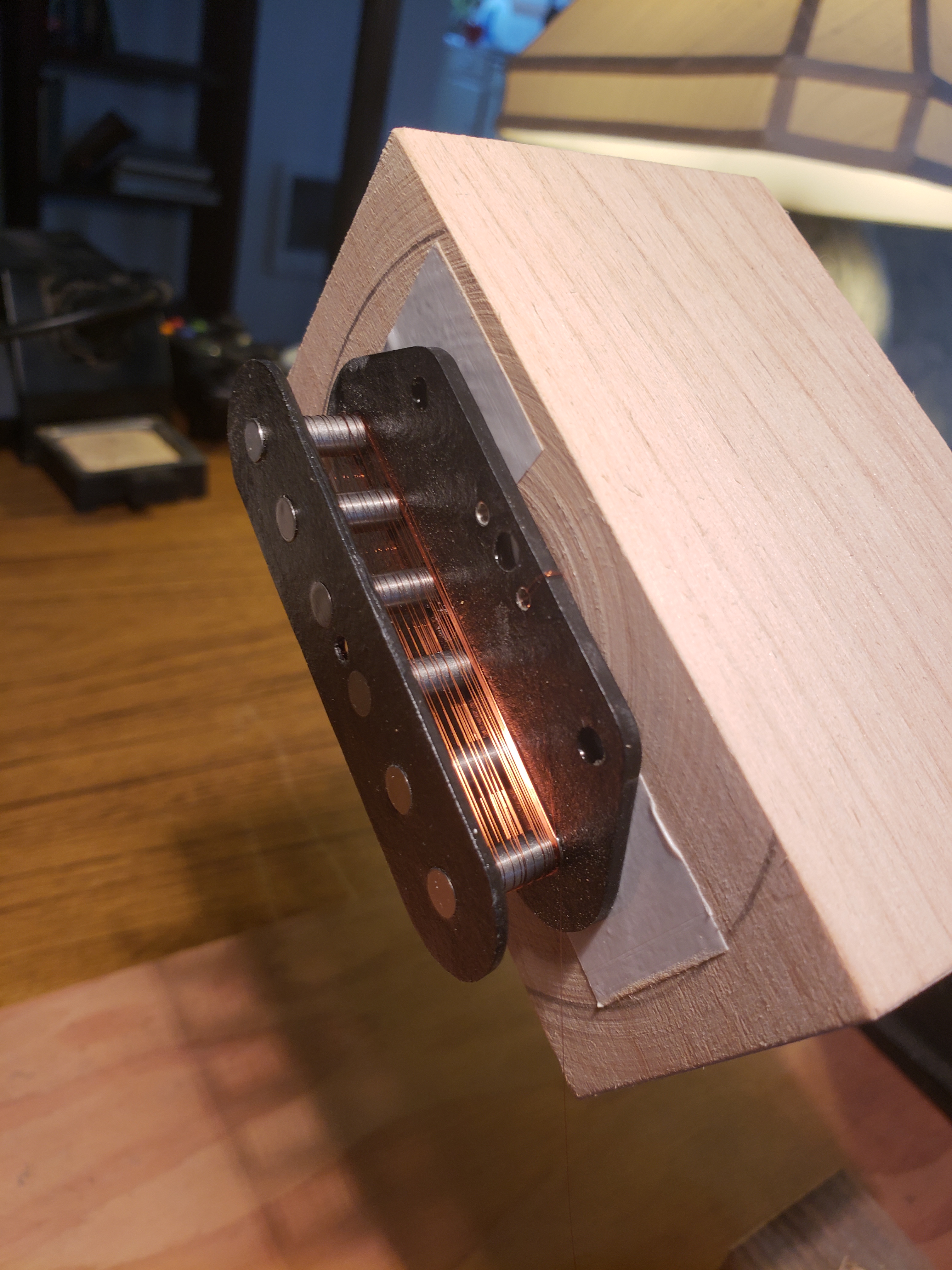 Hand winding a tele bridge pickup