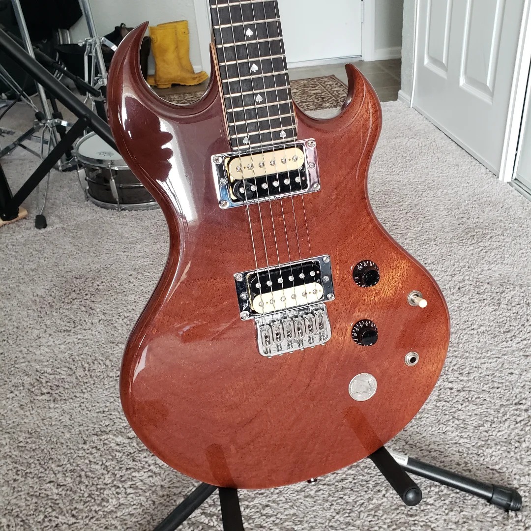 Rob's custom made Model 72, coin inset next to jack, pearl spade fret dots